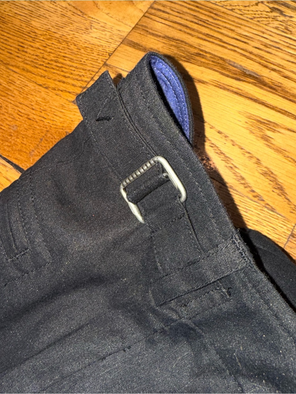 Vince. Linen/Cotton/Stretch Blend Straight Leg Trouser. Black. Size 2. - Picture 7 of 11